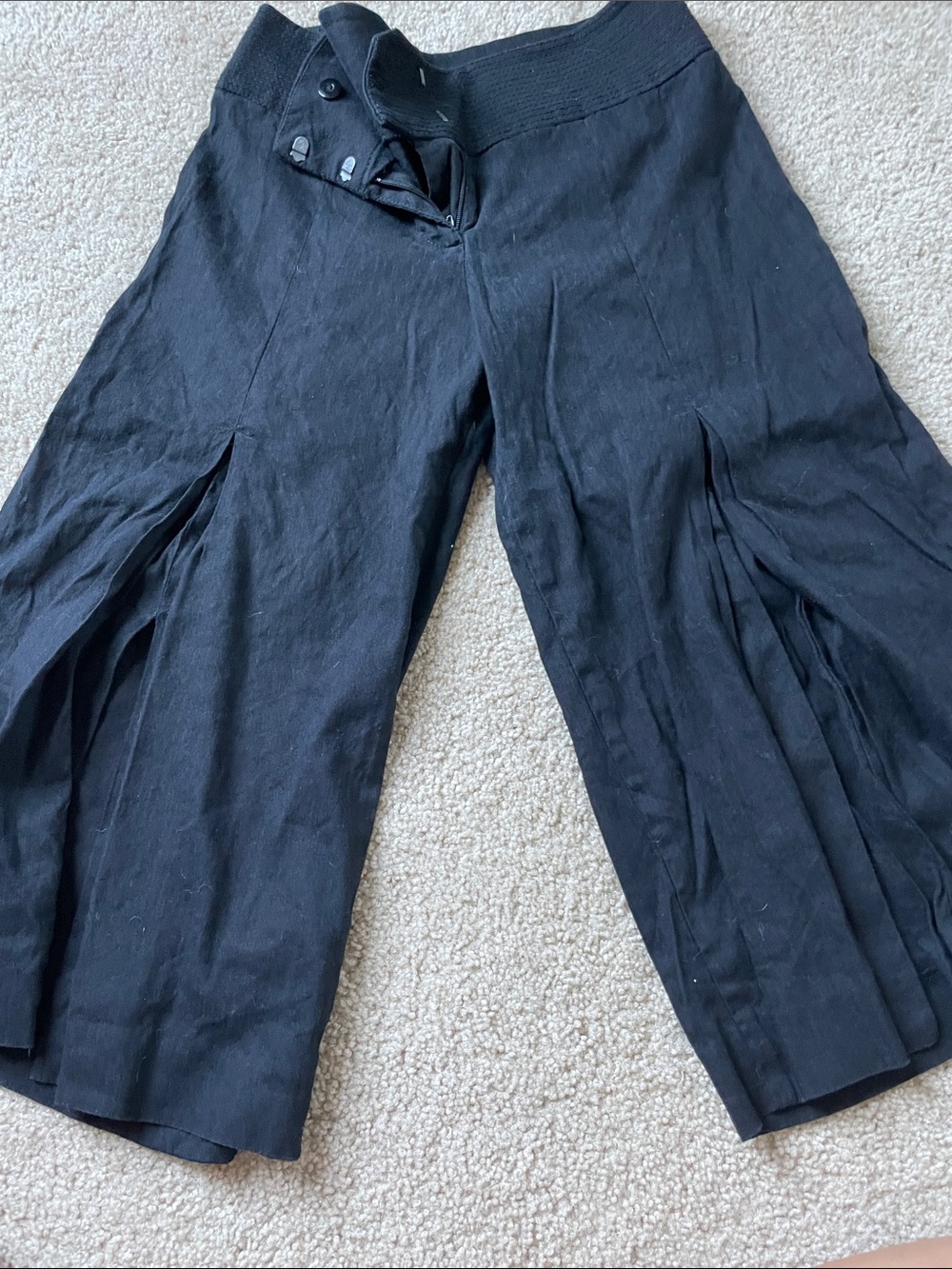 Bebe retro  Black gauchos with Front Slit Detail